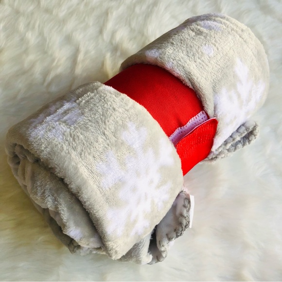 Holiday Mainstays Super Soft Plush Throw Blanket Poshmark